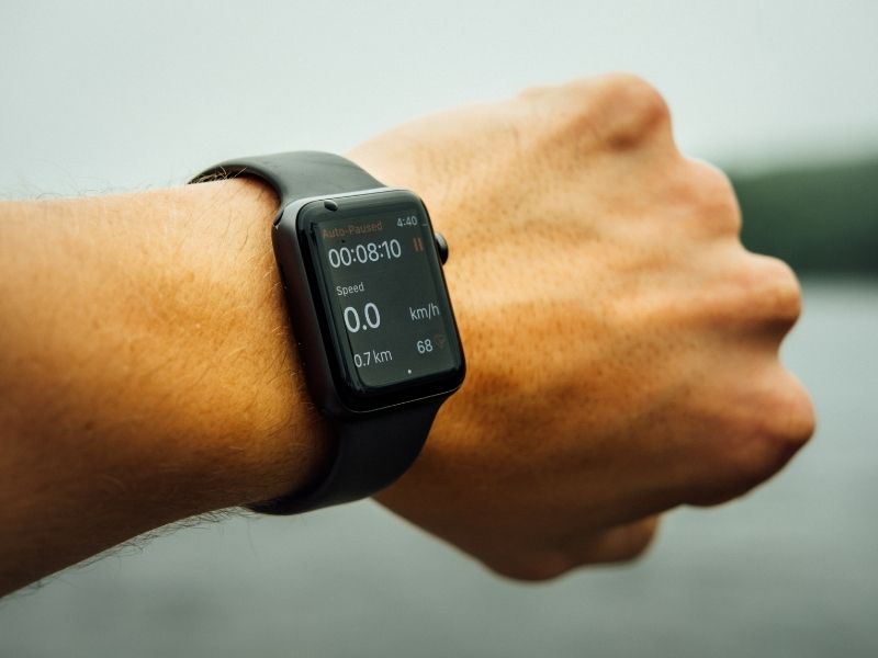 Watch that keeps discount track of heart rate