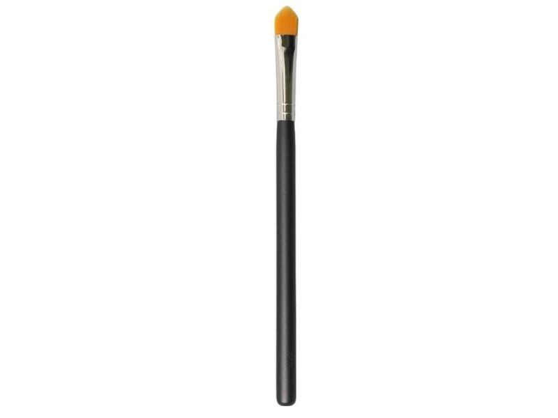 concealer brush