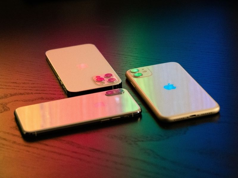 multiple iPhones on display iPhone 11 vs iPhone 12