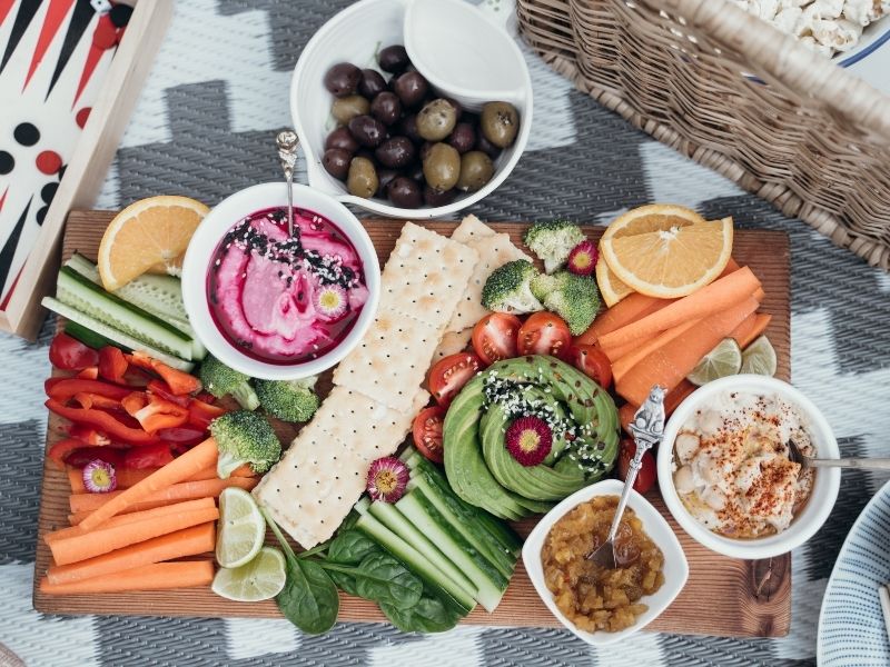 hummus party platter, potluck food ideas