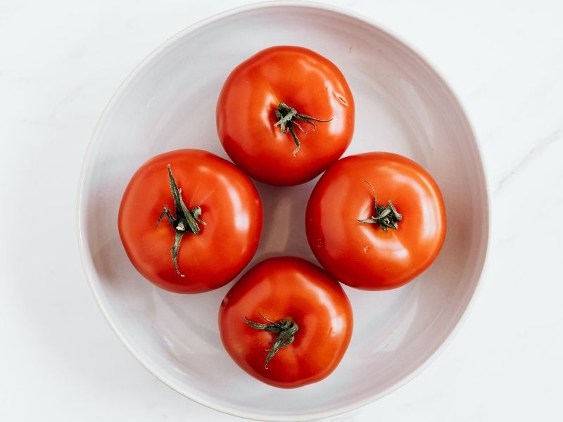tomatoes, how to remove dark spots from face