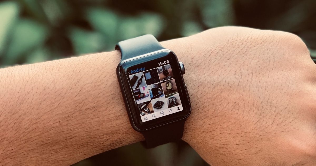 9 Best Apple Watch Apps, From Instagram To A Caffeine Tracker
