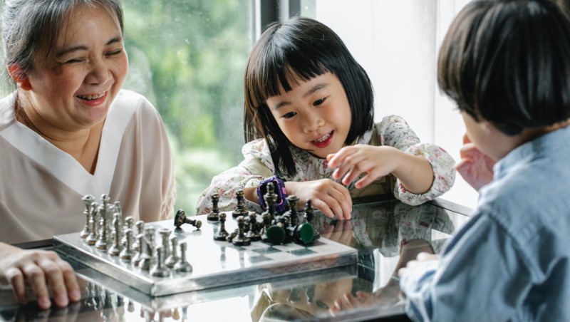 kids playing chess