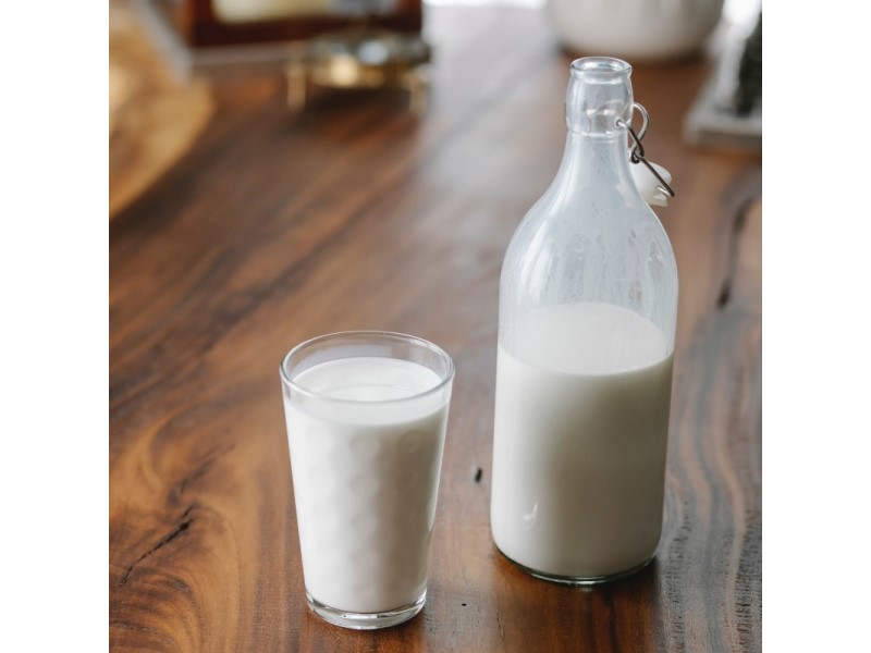 milk, vitamins for pregnant women