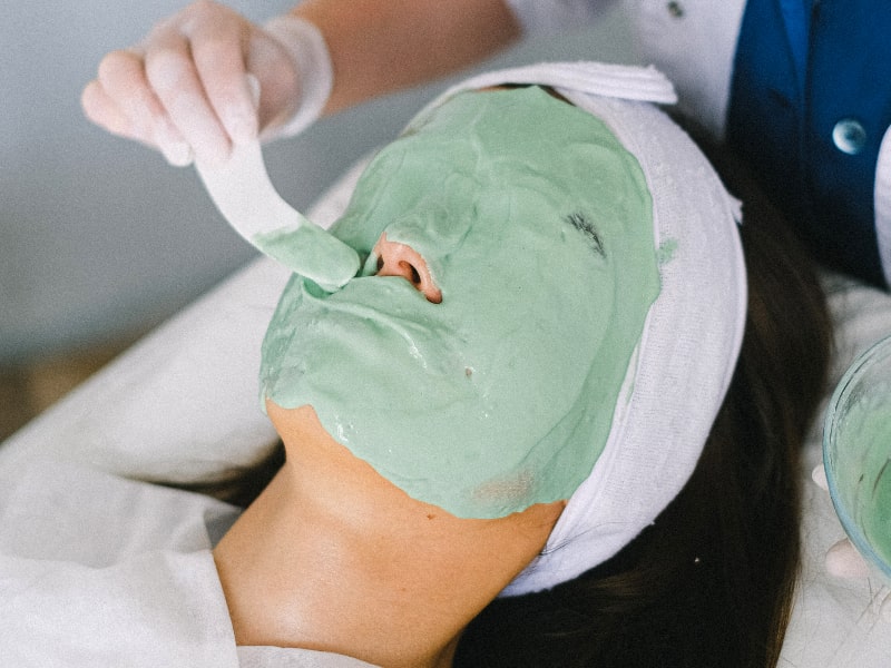 Antioxidant Facial is the gentlest type of facials for anyone with allergy-prone sensitive skin