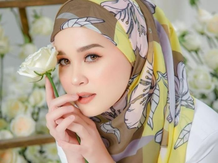 16 Jenama Tudung Paling Laris Yang Menjadi Pilihan Hijabista