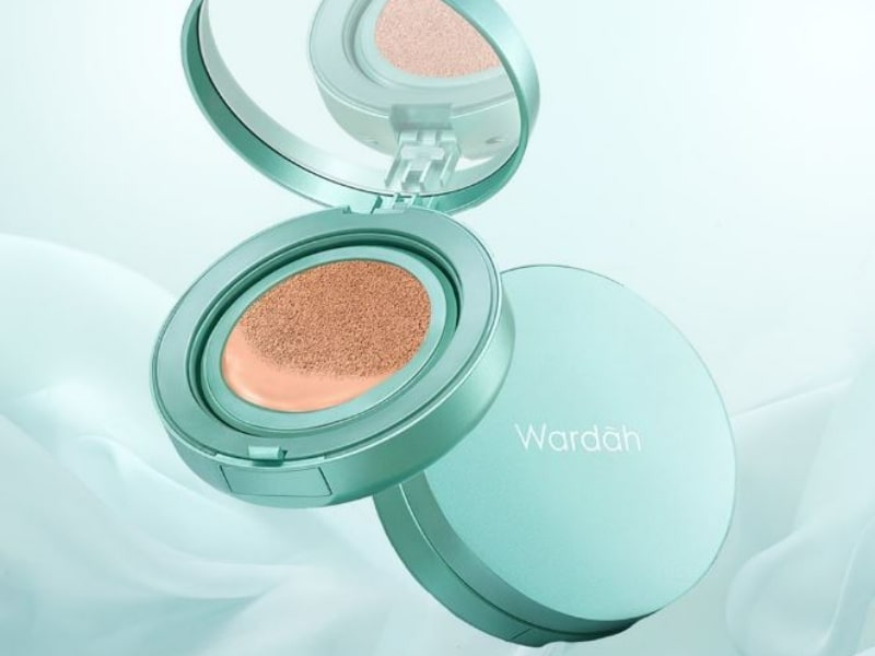 Best Value BB Cushion: Wardah Exclusive Flawless Cover Cushion
