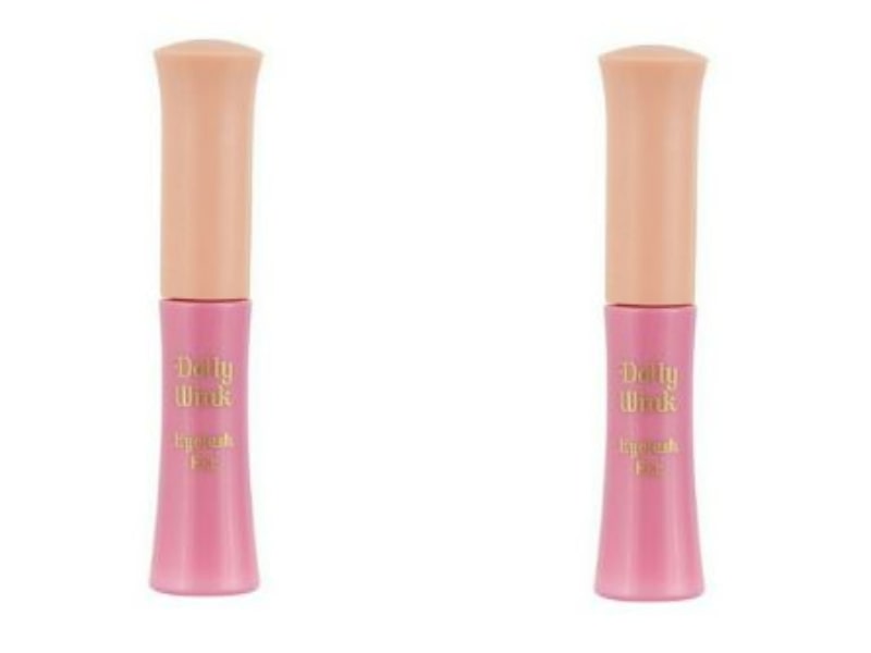  Koji Dolly Wink Eyelash Fix Super Hard Type is hailed as one of the best eyelash glues because it can withstand the toughest conditions.