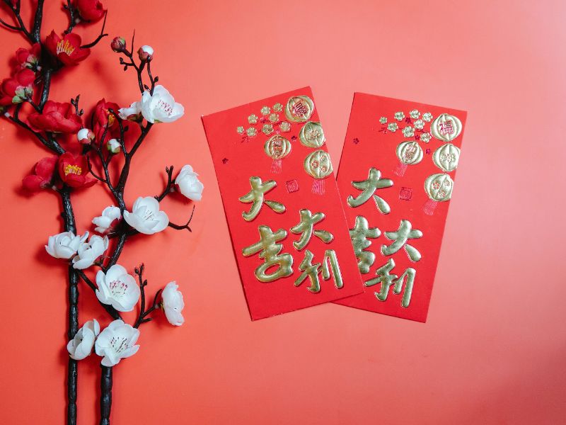 Flowers with red packets