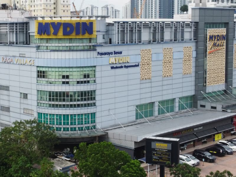 MYDIN baju raya colour themes 2023