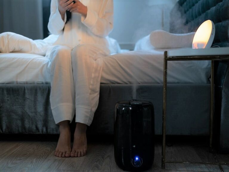 6 Best Humidifiers In Malaysia To Breathe & Sleep Better